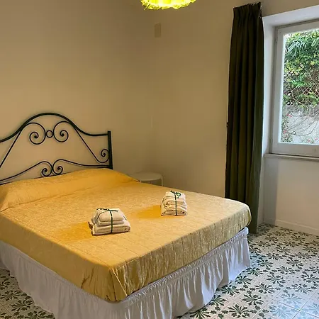 بيت للعطل Channel House