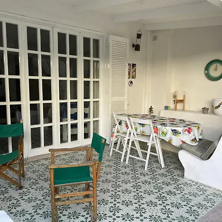 Дом отдыха Channel House *