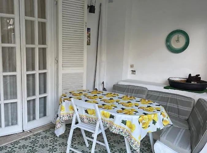 Дом отдыха Channel House