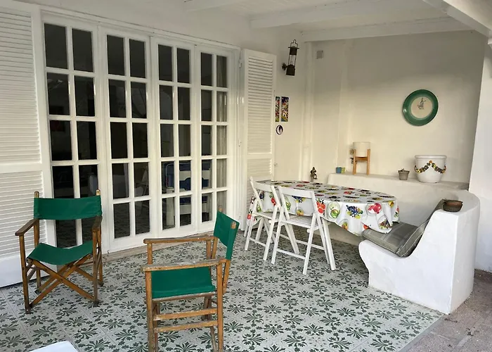 Дом отдыха Channel House *